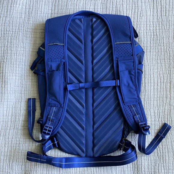 Lululemon Run All Day Backpack II Blueberry Jam - Picture 13 of 15